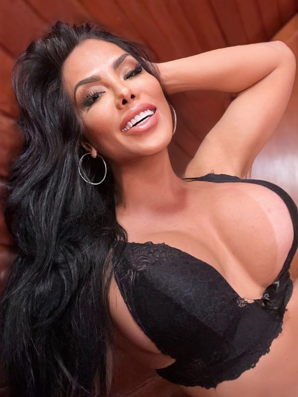Ana Júlia 28