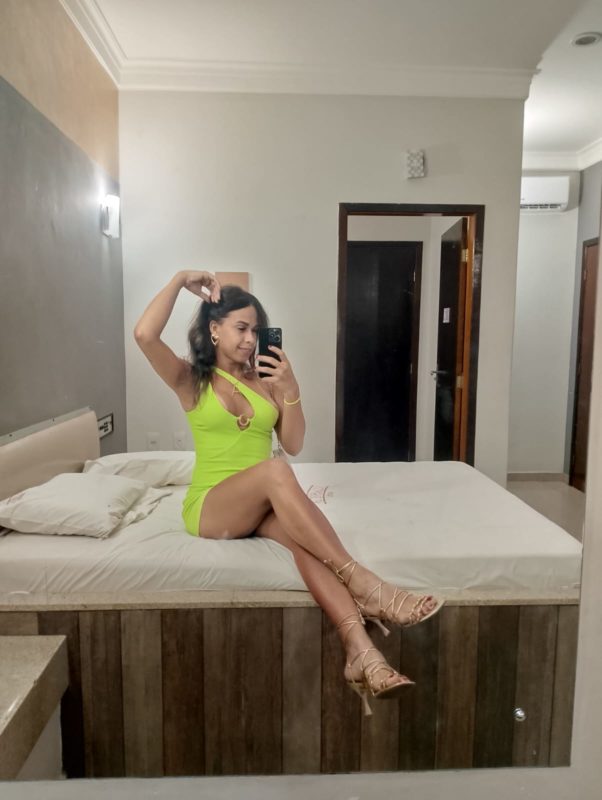 Amanda Marques 44