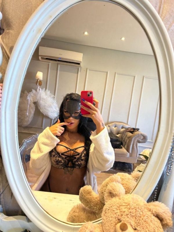 Thallesa Rios 15