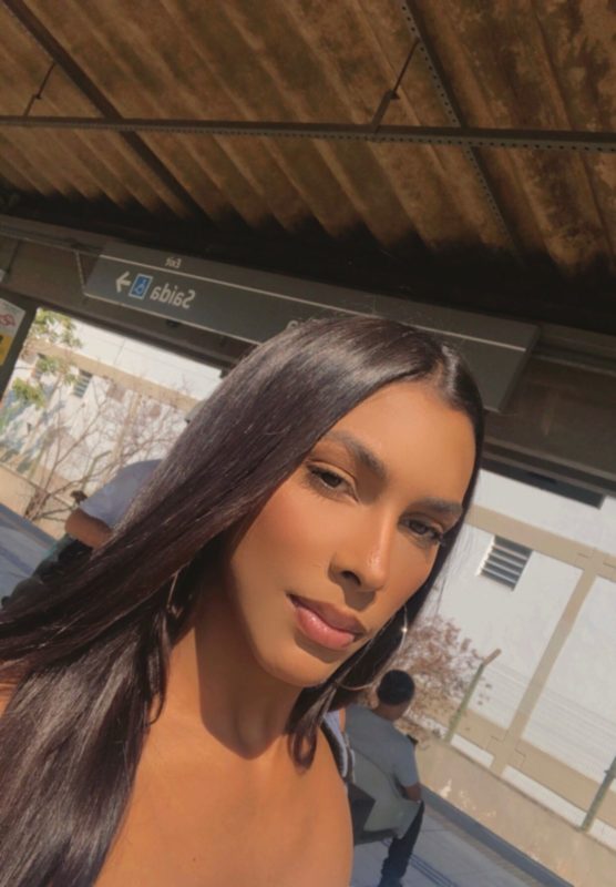 Maya Costa 2