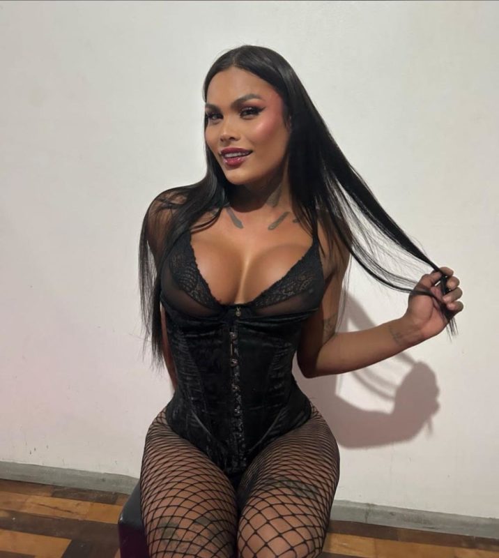 Victoria Angel 1