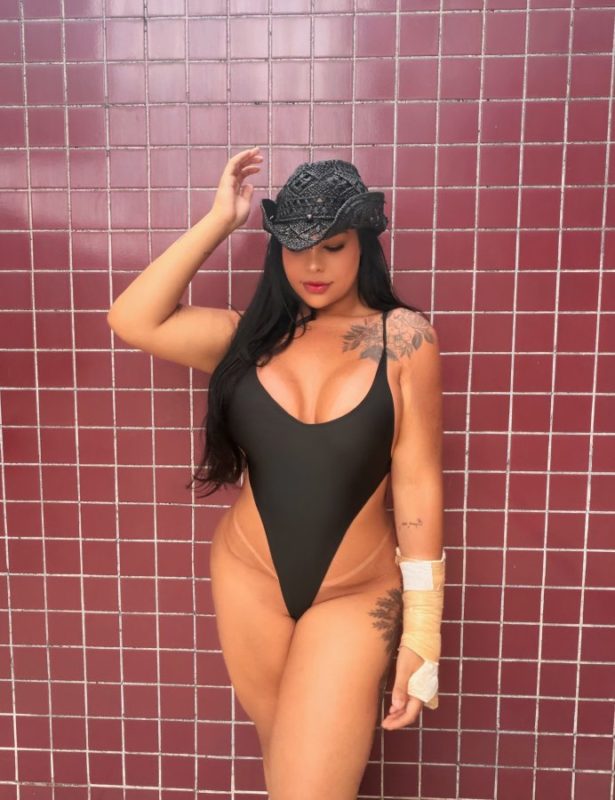 Kayane Martins 76