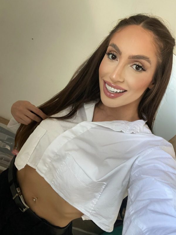 Stella Rodrigues 50