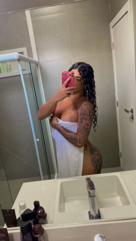 Novinha Cacheada 22
