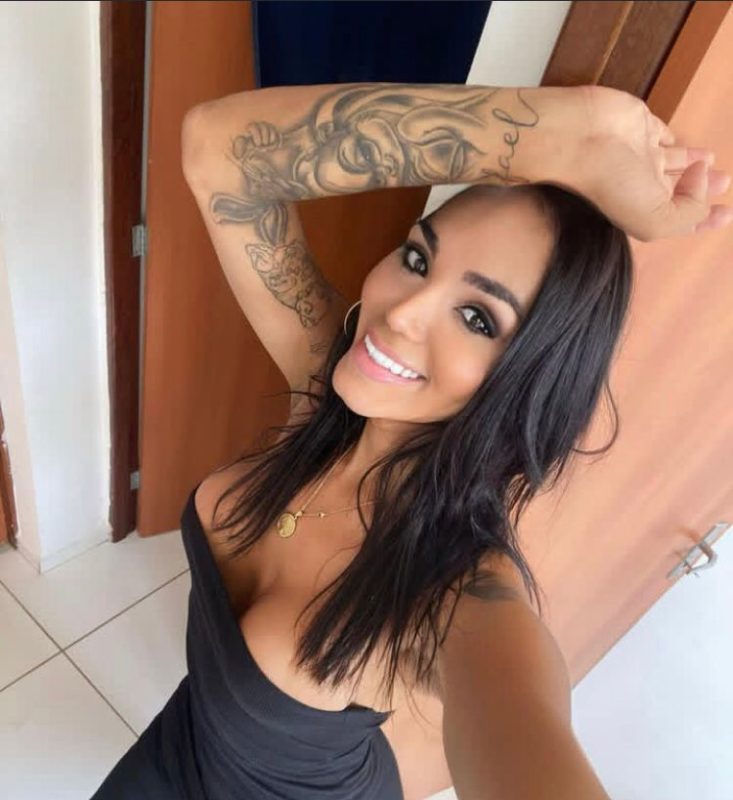 Nicoly Oliveira 23cm 18