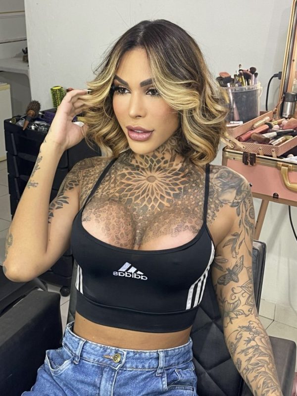 Bianca Oliver 21