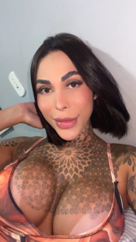 Bianca Oliver 64