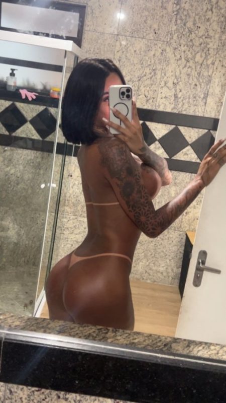 Bianca Oliver 75