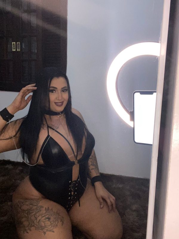 Allana Martins 72