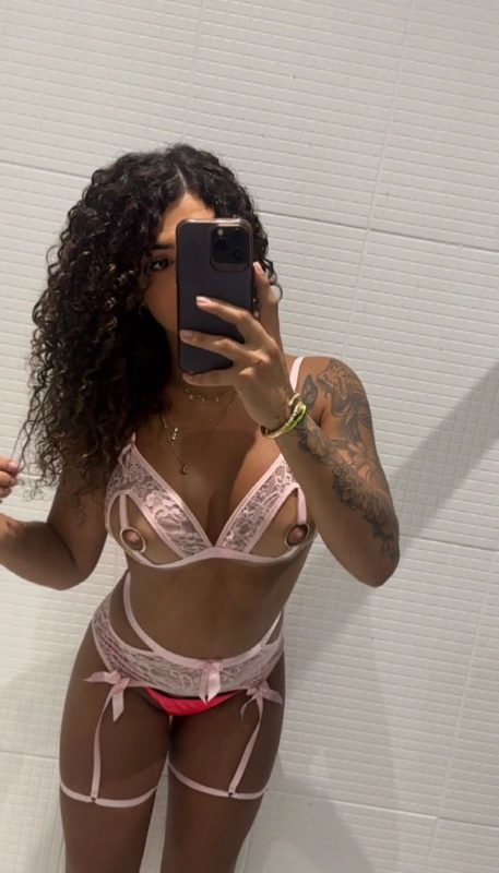 Novinha Cacheada 6