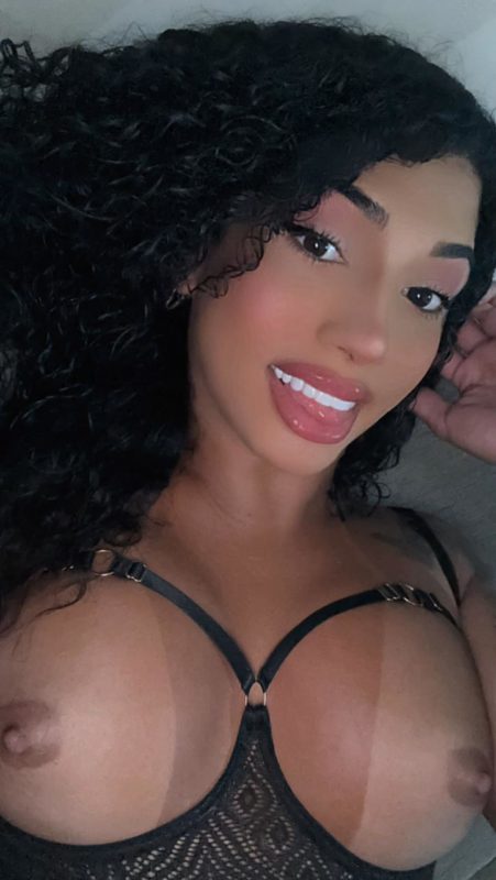 Novinha Cacheada 35
