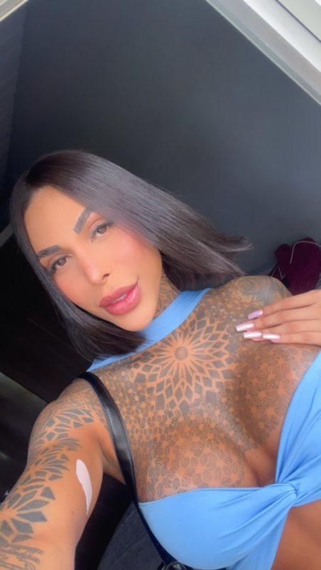 Bianca Oliver 63