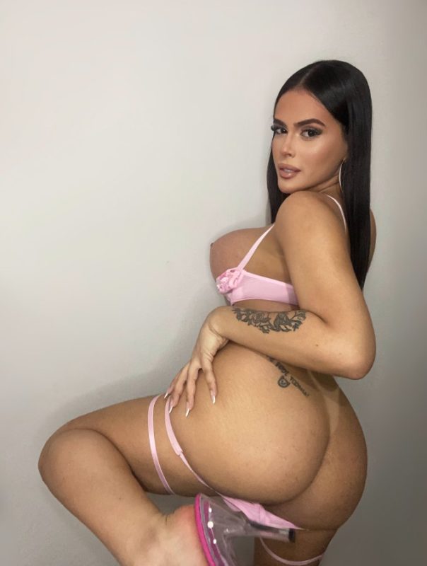 Gaby Ferreira 64