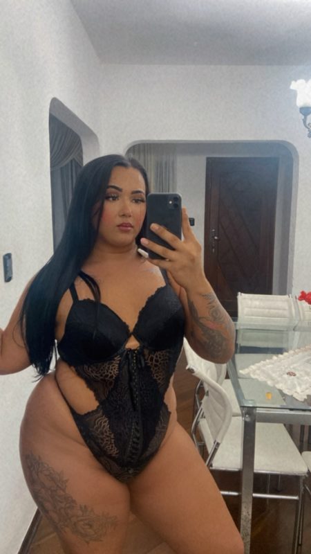 Allana Martins 87