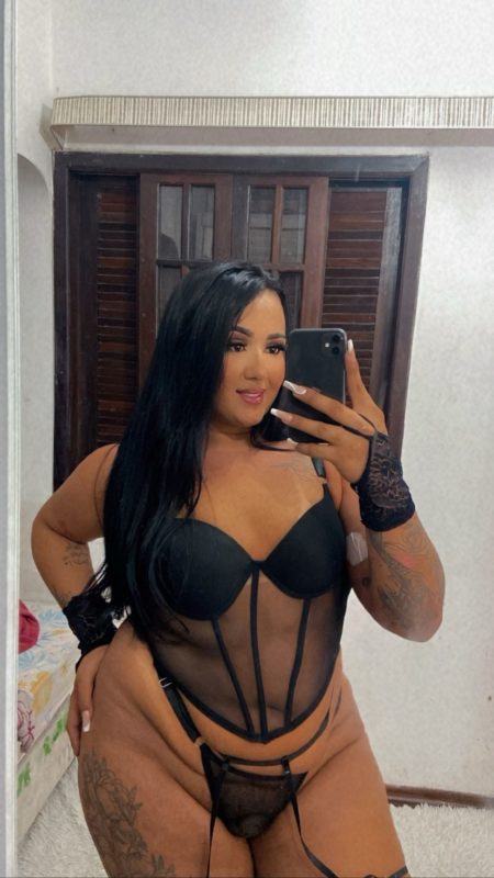 Allana Martins 81