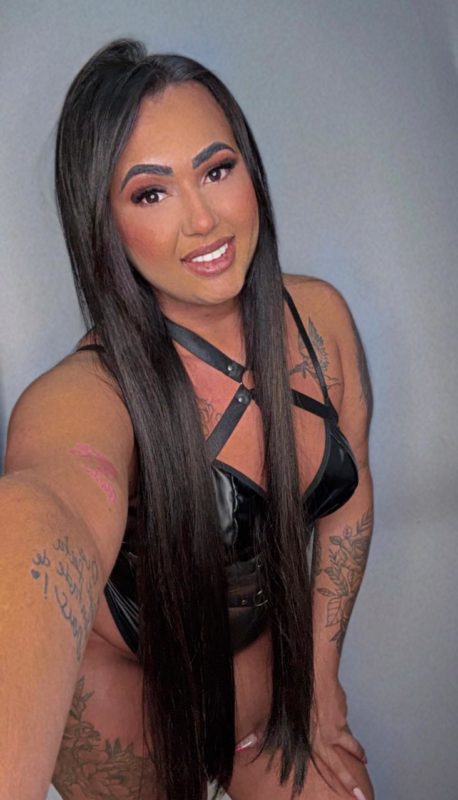Allana Martins 24