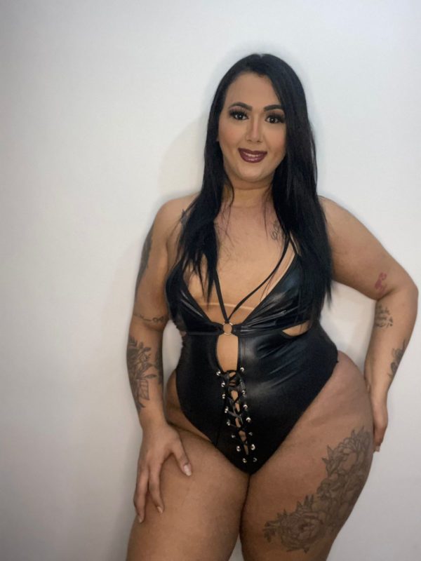 Allana Martins 71