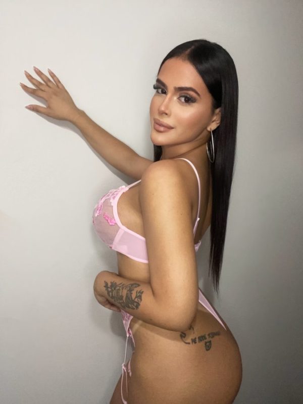 Gaby Ferreira 61
