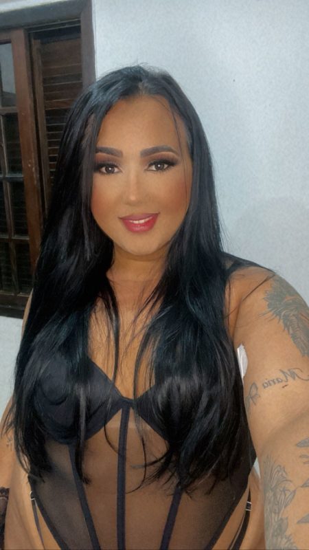 Allana Martins 73