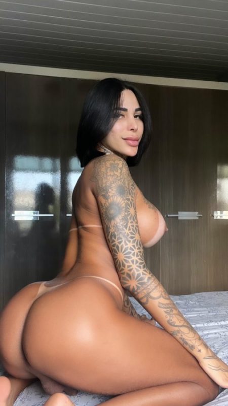 Bianca Oliver 67