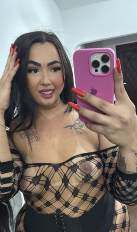 Allana Martins 54