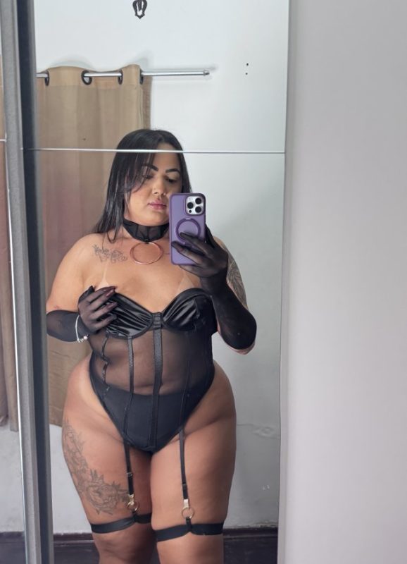 Allana Martins 43
