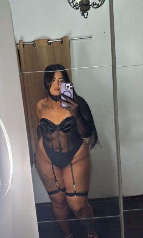 Allana Martins 39