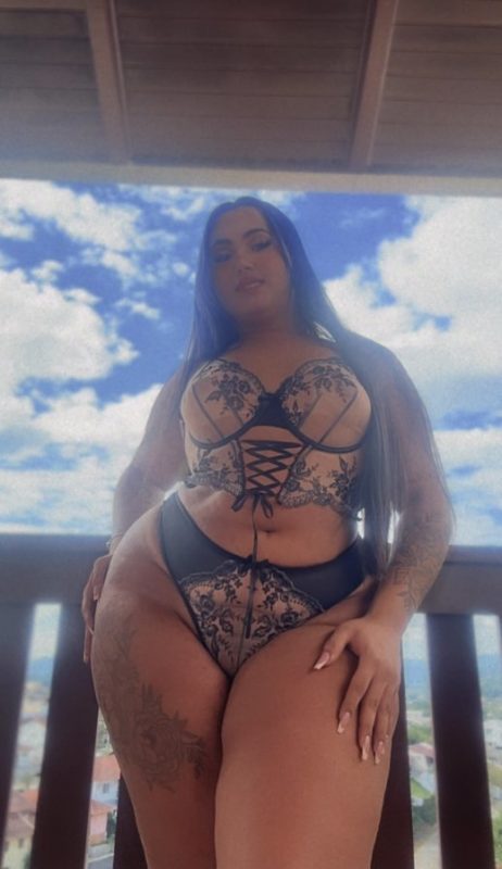 Allana Martins 49
