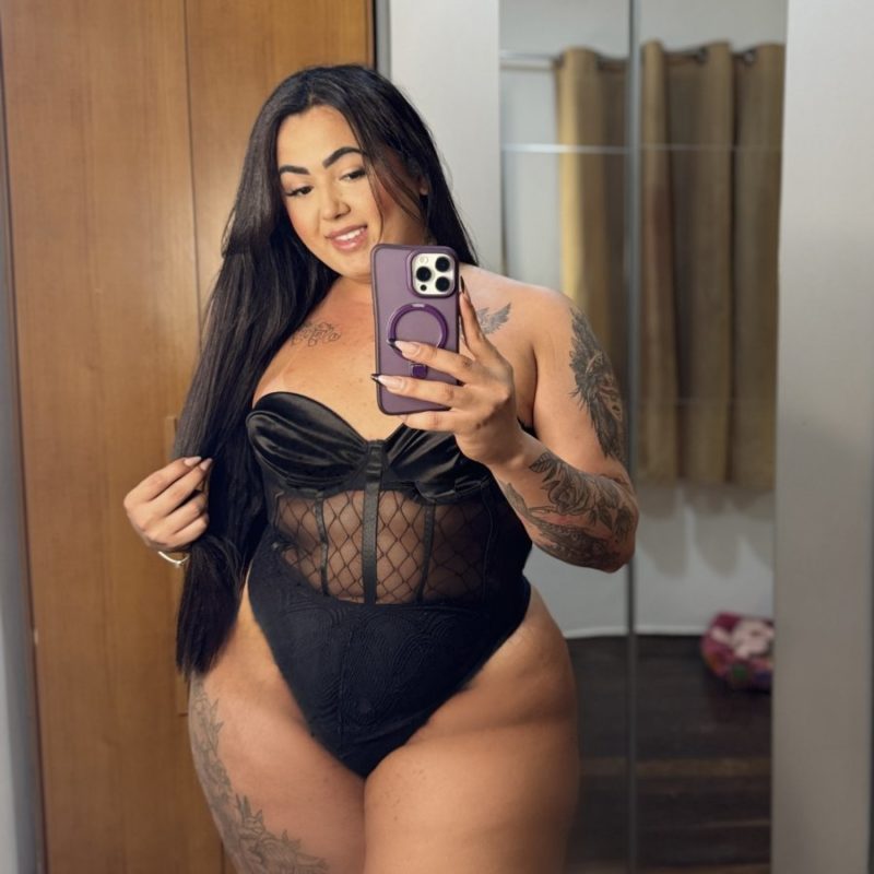 Allana Martins 38