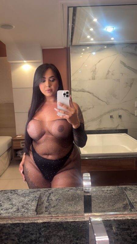 Allana Martins 16