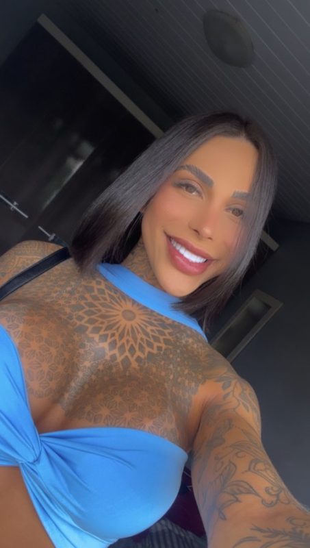 Bianca Oliver 61