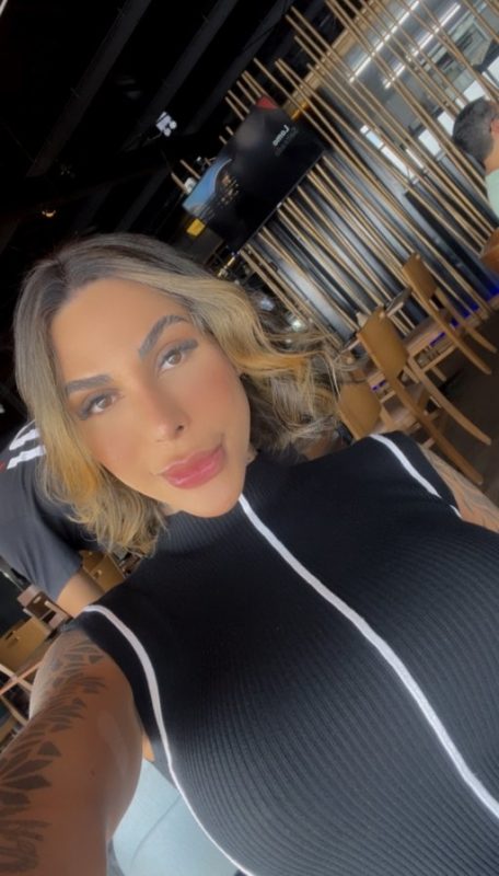 Bianca Oliver 52