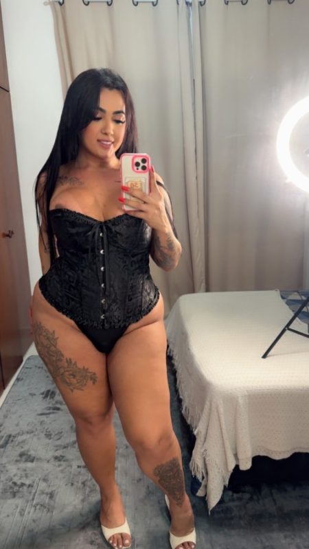 Allana Martins 21