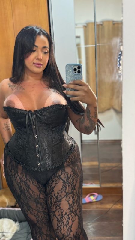Allana Martins 25