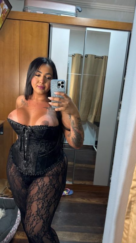 Allana Martins 23