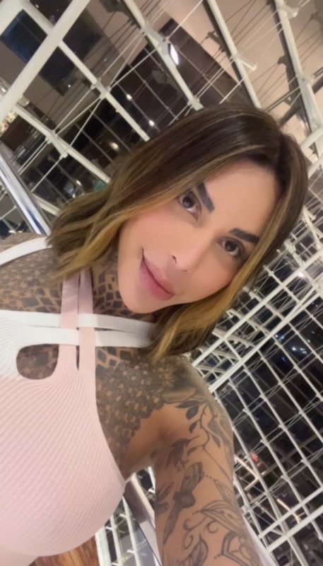 Bianca Oliver 38