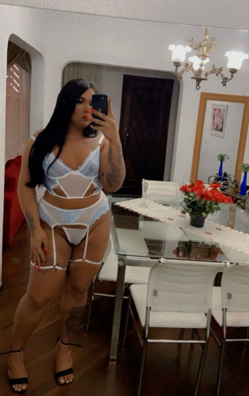 Allana Martins 106