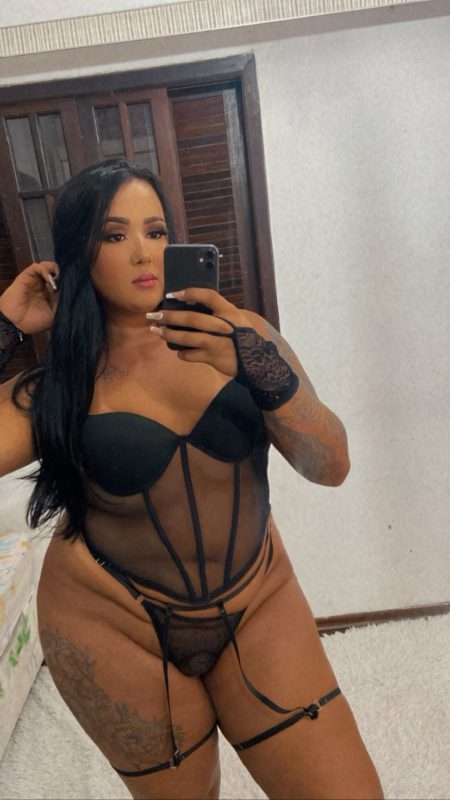 Allana Martins 82