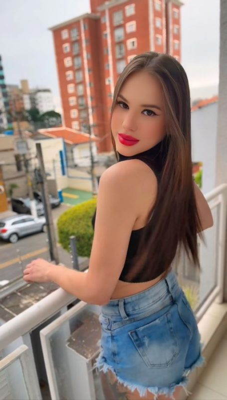 Hayra Vilar 30