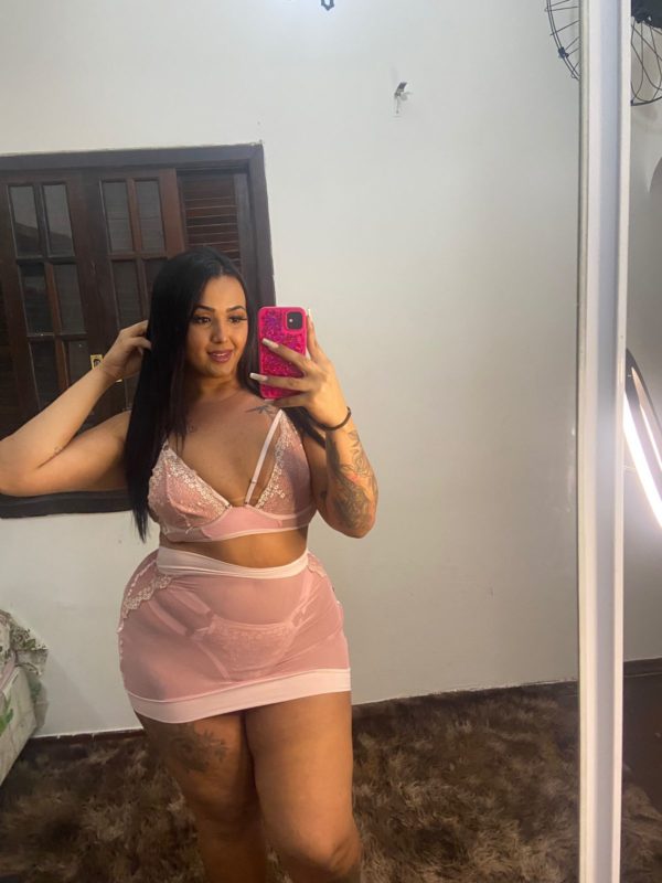 Allana Martins 51