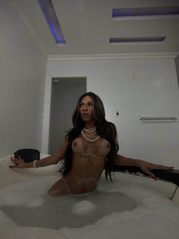 Taylla Collins 16