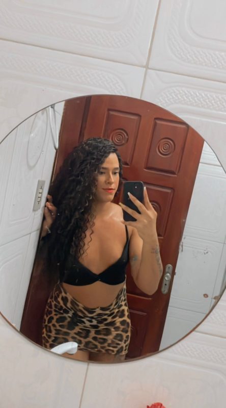 Clara Dantas 16