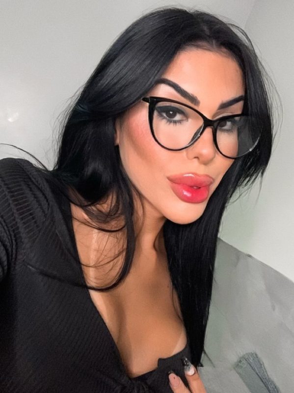 Luna Xavier 4