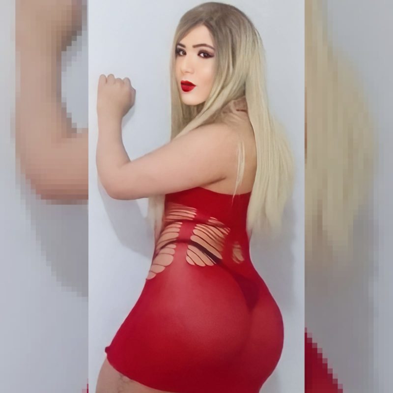 Carla Vicktorya 43