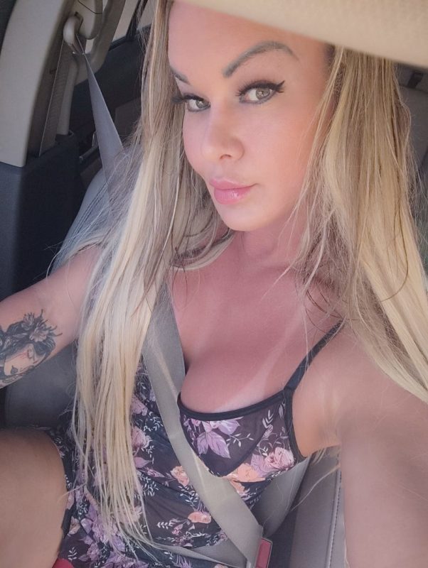 Nickole Kaefer 25