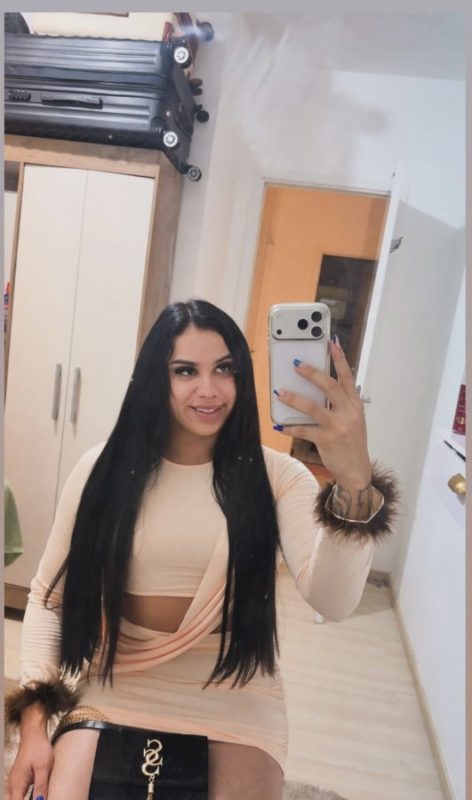 Polly Cavalona 3
