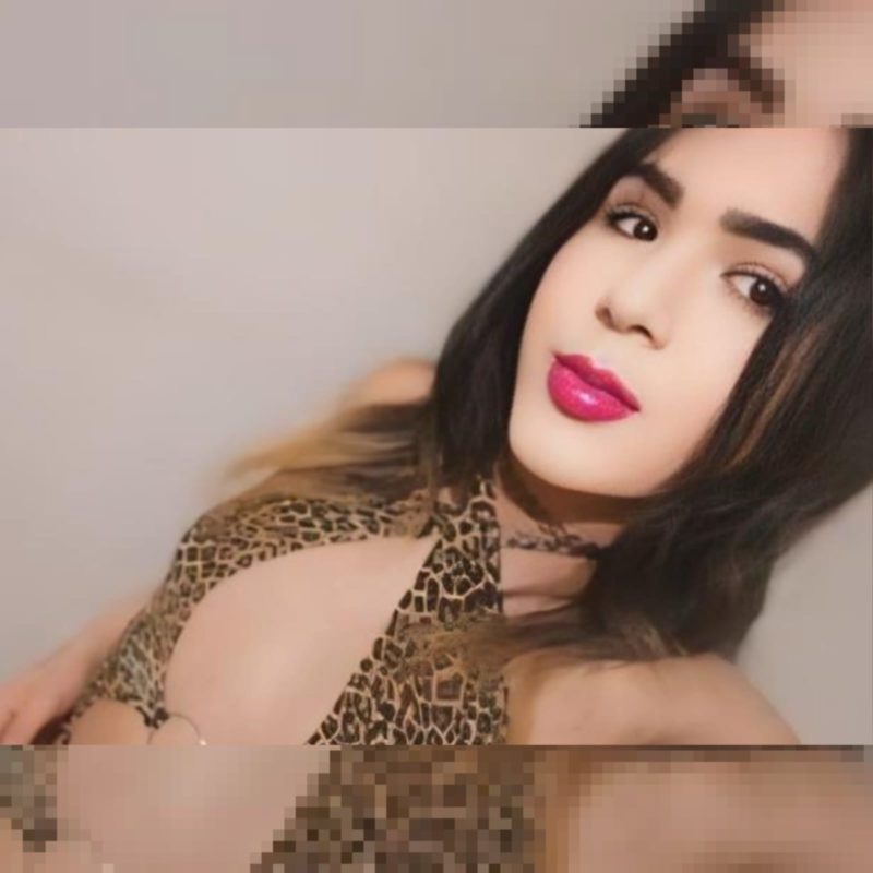Carla Vicktorya 26