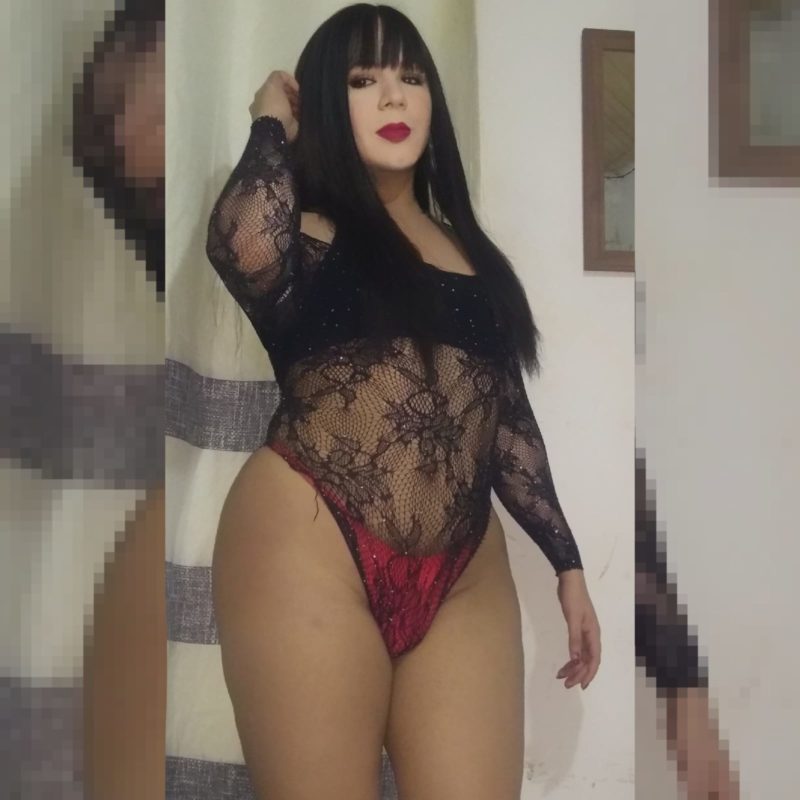 Carla Vicktorya 13