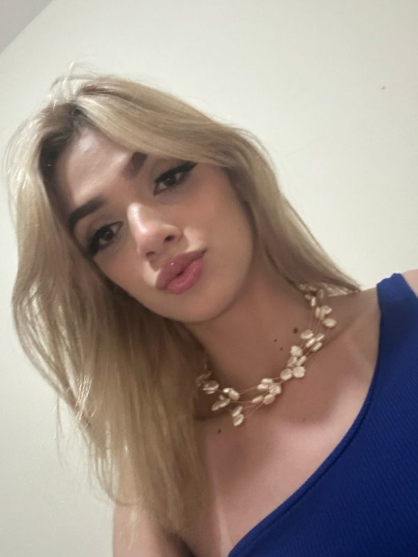 Fany Menezes 21