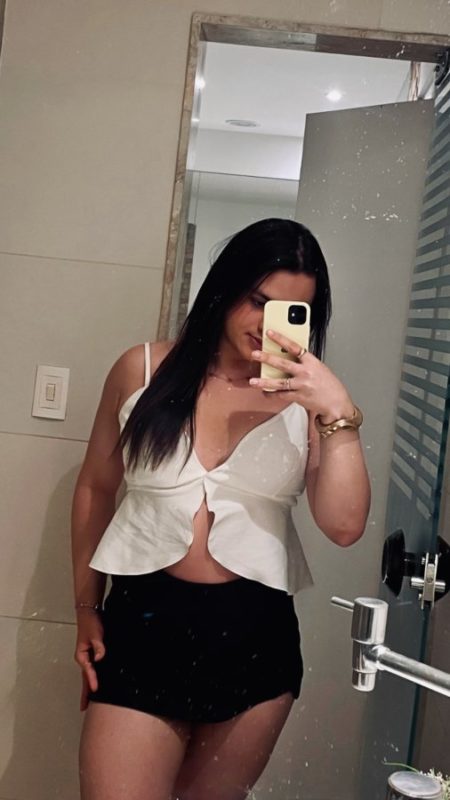 Anne Linhares 29